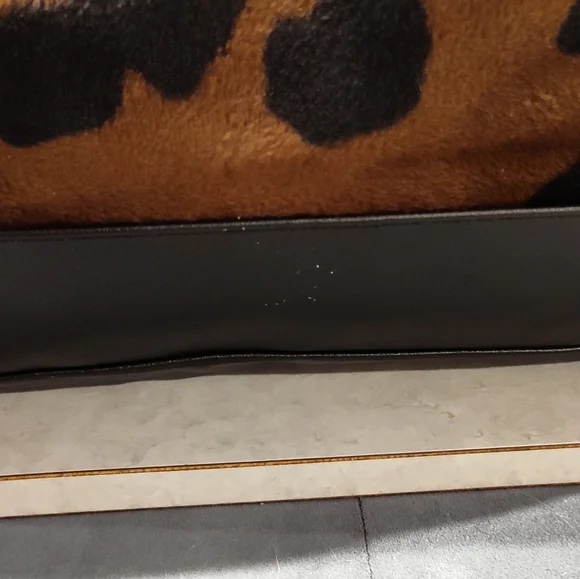 NWOT BUENO CALF HAIR ANIMAL PRINT 3 COMPARTMENT MESSANGER BAG TOTE BROWN & BLACK - Picture 11 of 16